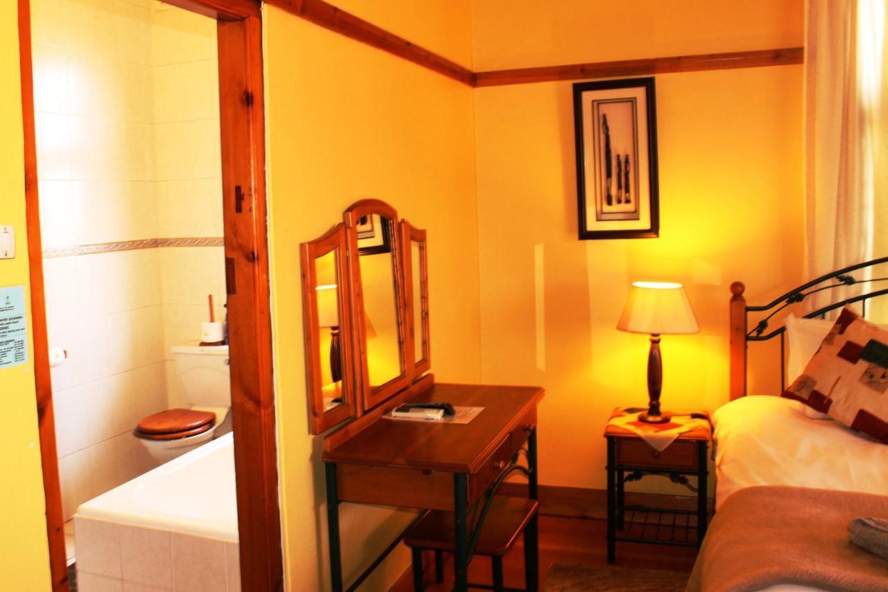 Flintstones Guest House Durban Bagian luar foto