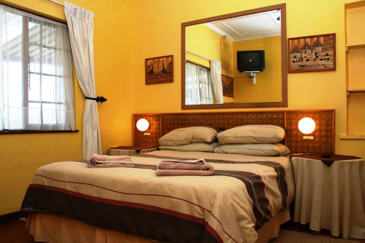 Flintstones Guest House Durban Bagian luar foto