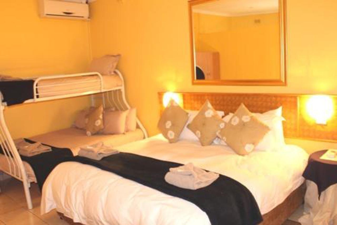Flintstones Guest House Durban Bagian luar foto