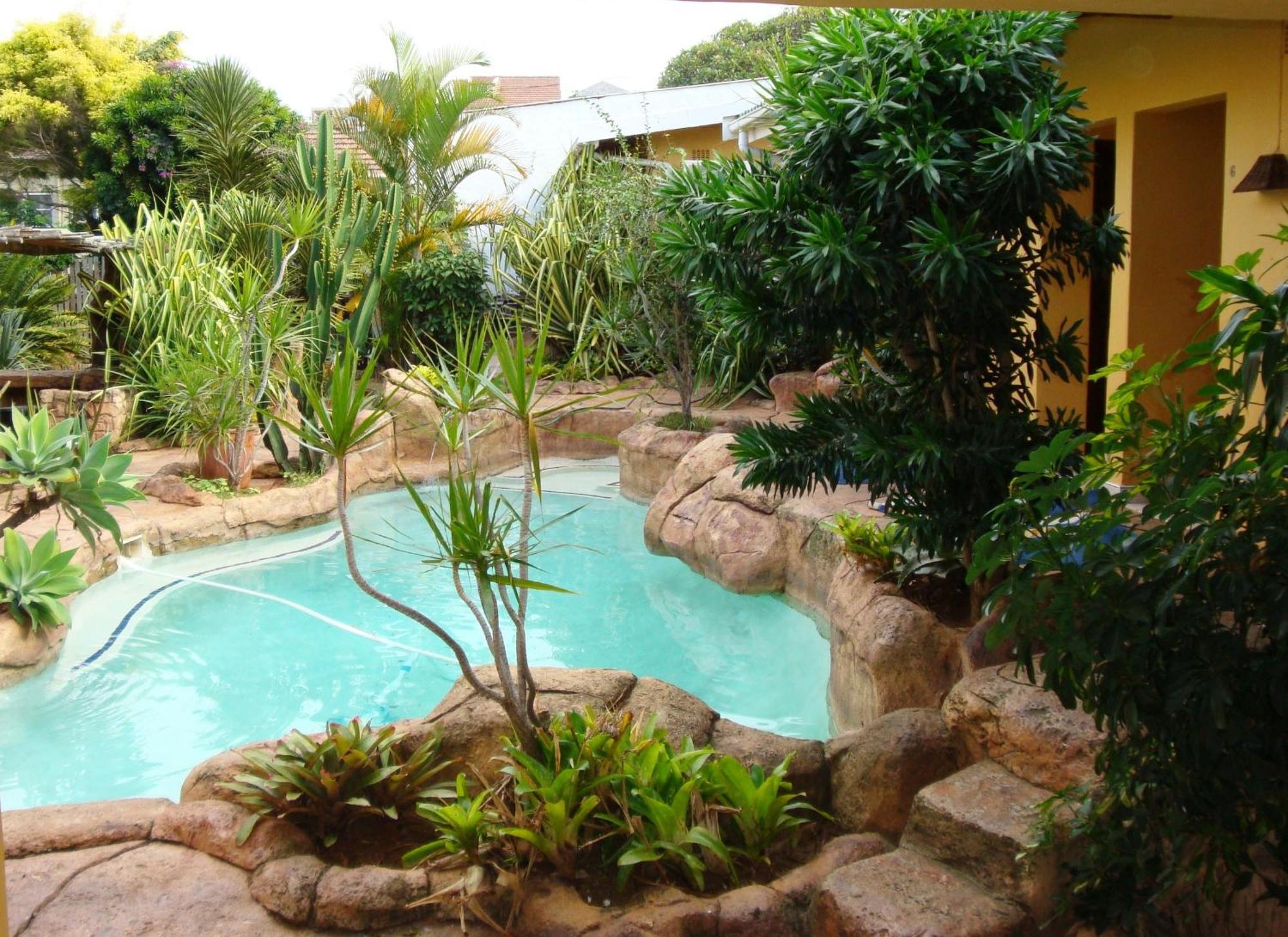 Flintstones Guest House Durban Bagian luar foto