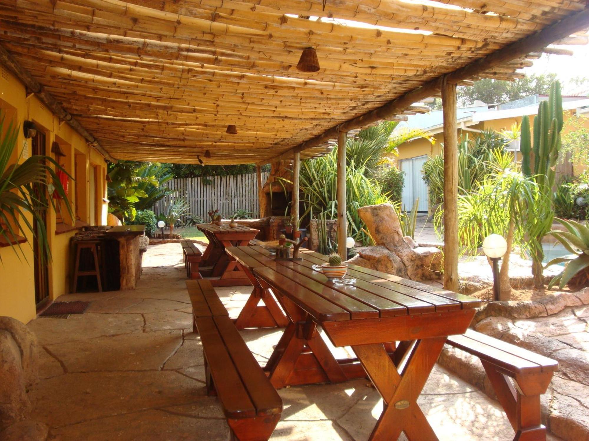 Flintstones Guest House Durban Bagian luar foto