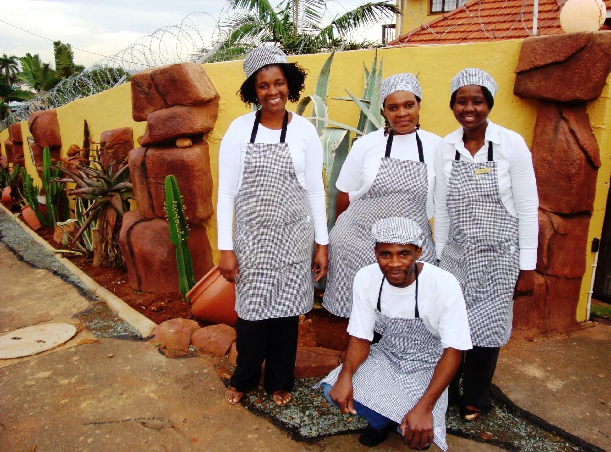 Flintstones Guest House Durban Bagian luar foto