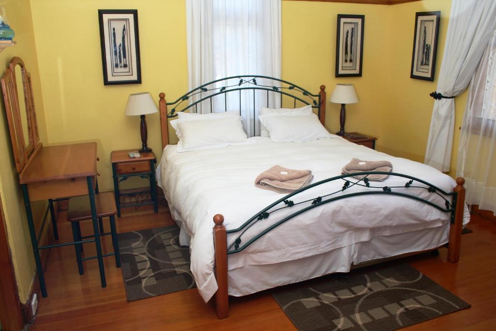 Flintstones Guest House Durban Bagian luar foto